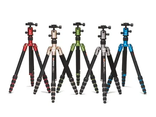 Confused by too many camera equipment reviews?  These simple camera tripod reviews will help you.