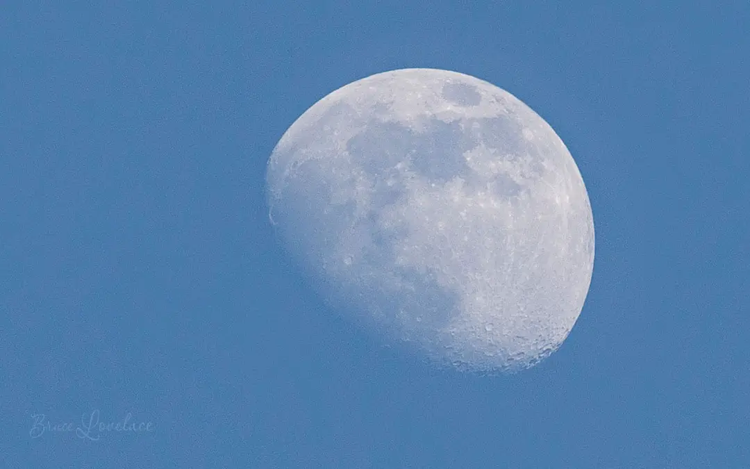 Moon photo Canon 100-400 lens