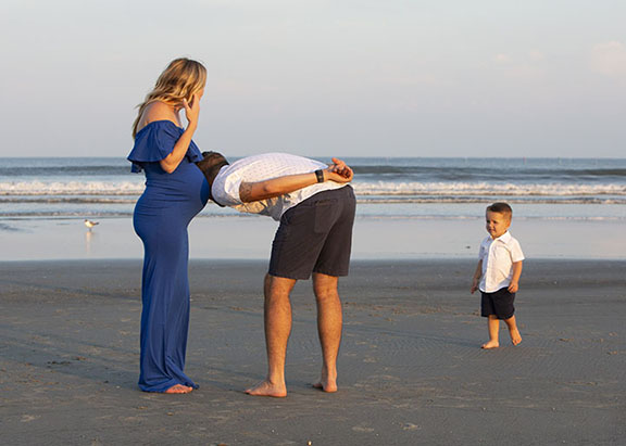 Maternity storytelling pose