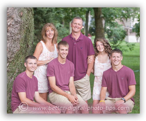 Written by a professional portrait photographer, these group photography portrait tips will instantly improve your group photos.