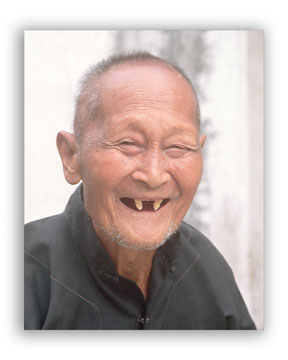 Picture of a smiling elderly man