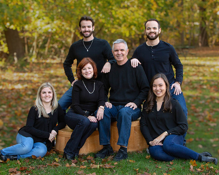 Outdoor pose 6 adults