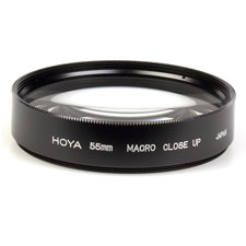 Screw-on filter for macro photography