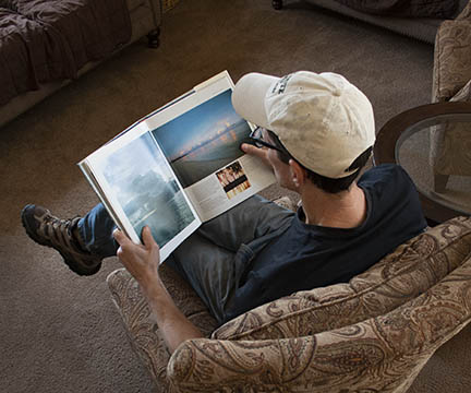 selfie reading photo book