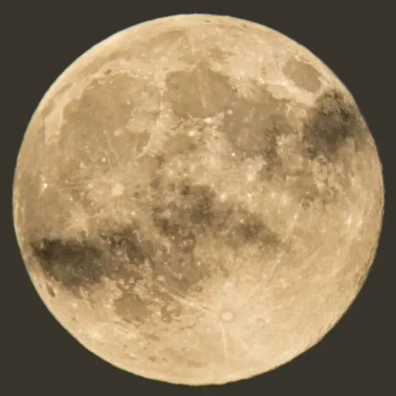 Sharper moon image