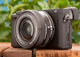 Sony mirrorless light camera