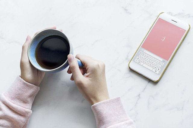 Learning how to make a photo mug is easy and fun. These 7 useful mug-making tips will help you get a great personalized mug that you're sure to enjoy.